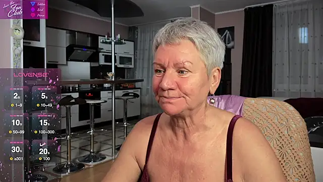 Snapshot of roxana_brooks chatting on January 23, 6:35 pm roxana brooks online show from January 23, 6:35 pm