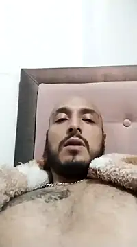 Snapshot of KenllyH chatting on January 5, 6:56 am KenllyH online show from January 5, 6:56 am