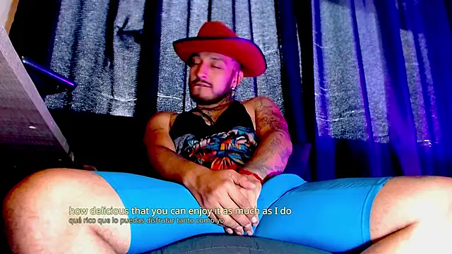 Snapshot of KenllyH chatting on January 23, 10:54 pm KenllyH online show from January 23, 10:54 pm