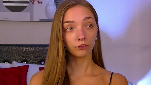 VirginieCruz online show from January 19, 5:22 am