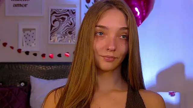 VirginieCruz online show from February 17, 5:41 pm