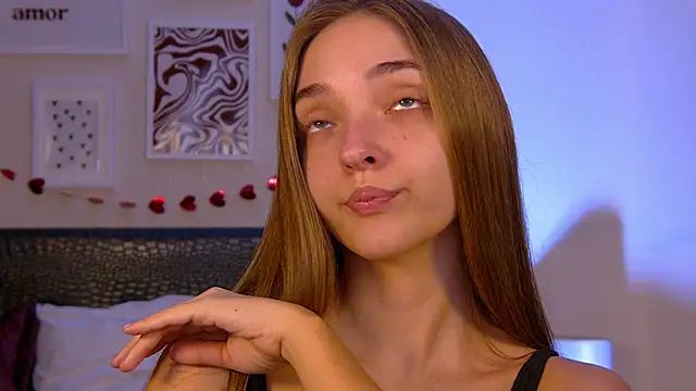 VirginieCruz online show from March 17, 5:38 pm