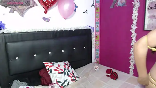 Snapshot of harley_sweet-69 chatting on March 14, 1:16 am harley sweet-69 online show from March 14, 1:16 am