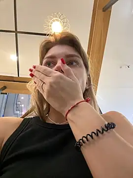 ValenciaShock online show from September 18, 6:37 am