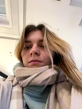 ValenciaShock online show from October 25, 6:43 am