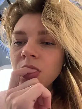 ValenciaShock online show from November 22, 7:07 am