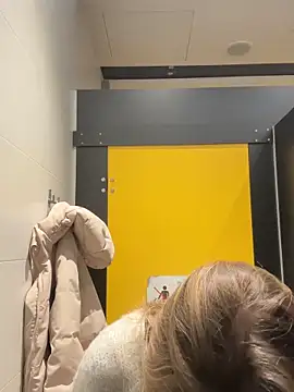 ValenciaShock online show from February 1, 6:45 am