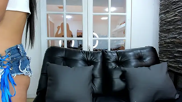 Snapshot of miss_sweett chatting on February 17, 1:32 pm miss sweett online show from February 17, 1:32 pm