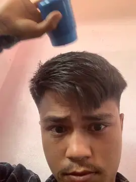 Snapshot of Hullax chatting on November 5, 9:31 am Hullax online show from November 5, 9:31 am