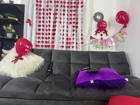 Karina Yang online show from February 15, 7:10 pm