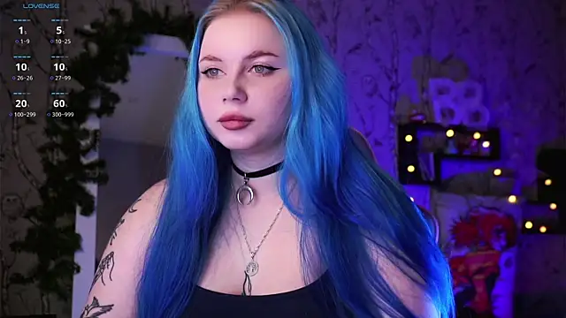 Snapshot of Moon_Valkyrie chatting on January 30, 12:18 am Moon Valkyrie online show from January 30, 12:18 am