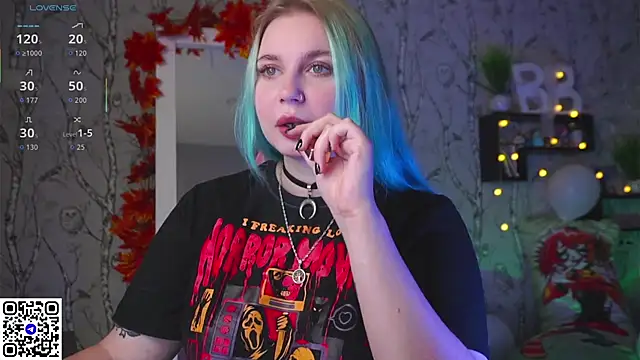 Snapshot of Moon_Valkyrie chatting on September 12, 9:20 am Moon Valkyrie online show from September 12, 9:20 am