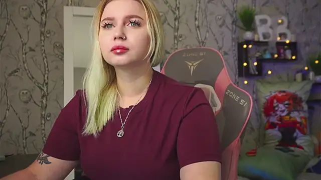 Moon Valkyrie online show from February 26, 9:30 am