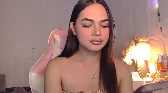 Snapshot of Ashely_Lewis chatting on February 7, 12:06 pm Ashely Lewis online show from February 7, 12:06 pm