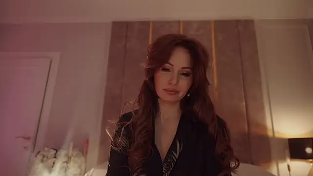 MilaDYstarlight online show from December 19, 5:42 pm