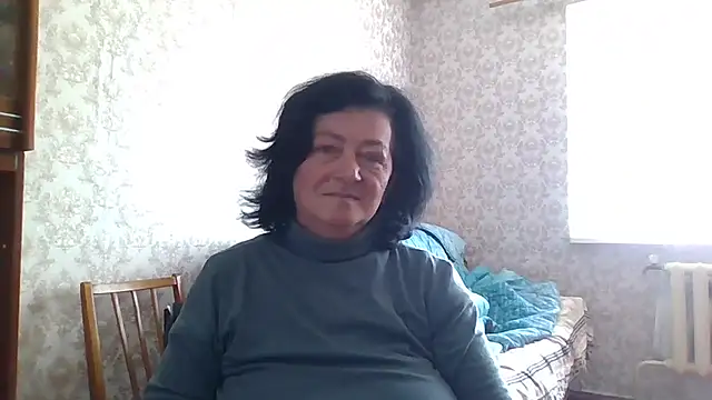 GypsiQueen2 online show from April 23, 8:13 am