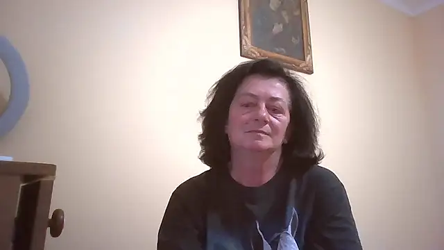GypsiQueen2 online show from May 11, 5:32 pm