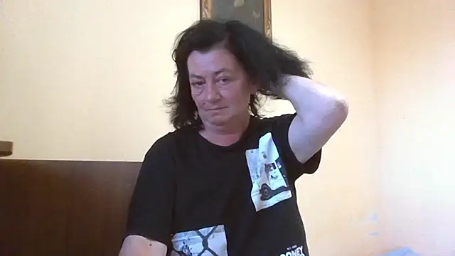 GypsiQueen2 online show from June 11, 6:06 pm