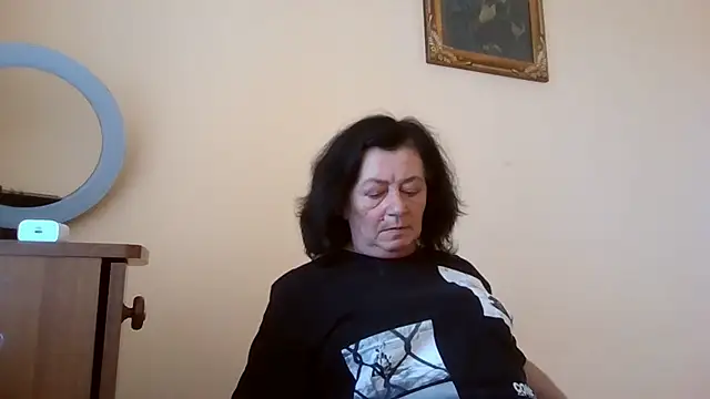 GypsiQueen2 online show from June 21, 11:46 am