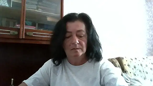 GypsiQueen2 online show from June 29, 10:15 am