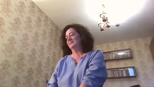 GypsiQueen2 online show from July 7, 4:55 pm
