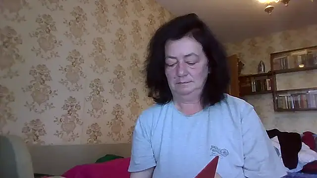 GypsiQueen2 online show from July 9, 9:35 am