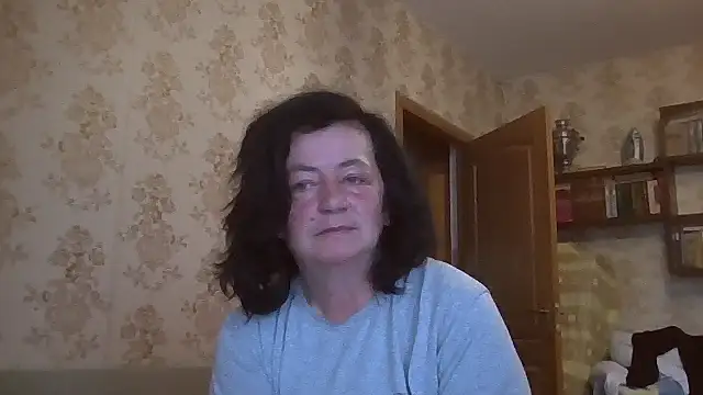 GypsiQueen2 online show from July 10, 4:17 am