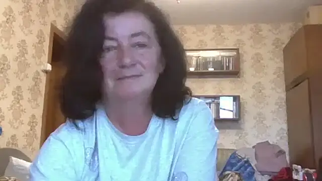 GypsiQueen2 online show from July 14, 7:02 am