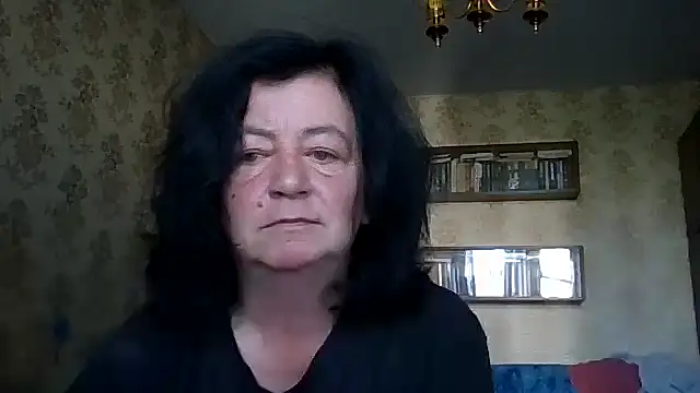 GypsiQueen2 online show from July 16, 6:19 am