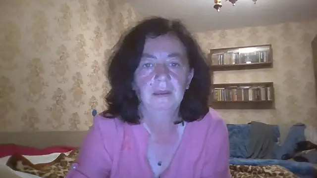 GypsiQueen2 online show from July 18, 8:01 pm