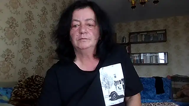 GypsiQueen2 online show from July 21, 1:24 pm