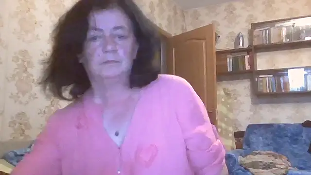 GypsiQueen2 online show from July 28, 6:20 pm