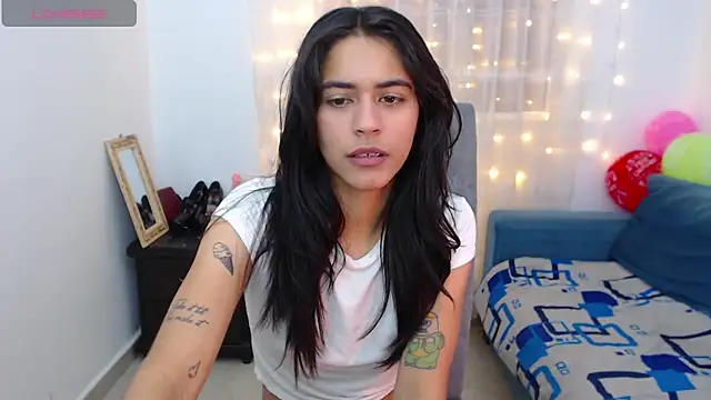 Snapshot of imSophia chatting on February 28, 7:37 pm imSophia online show from February 28, 7:37 pm