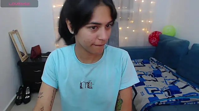 Snapshot of imSophia chatting on April 4, 3:27 am imSophia online show from April 4, 3:27 am