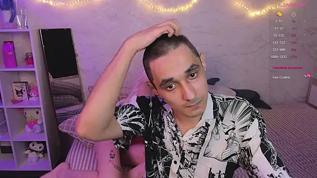 Snapshot of PostBabyyy chatting on March 13, 9:48 pm PostBabyyy online show from March 13, 9:48 pm