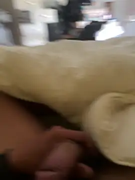 Snapshot of juniiorre chatting on March 11, 10:32 am juniiorre online show from March 11, 10:32 am