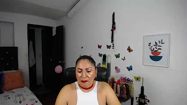 Snapshot of mature_bigboobs10 chatting on February 20, 4:39 am mature bigboobs10 online show from February 20, 4:39 am