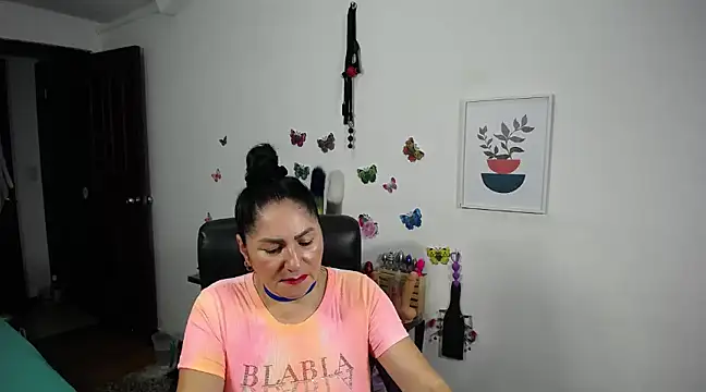 Snapshot of mature_bigboobs10 chatting on March 21, 8:06 am mature bigboobs10 online show from March 21, 8:06 am