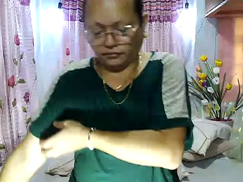 UrAsianPrincessDanie online show from March 14, 1:05 am