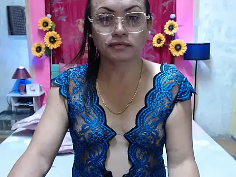 Snapshot of UrAsianPrincessDanie chatting on June 17, 4:48 am UrAsianPrincessDanie online show from June 17, 4:48 am