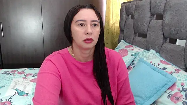 sara hott 1 online show from June 16, 2:52 pm