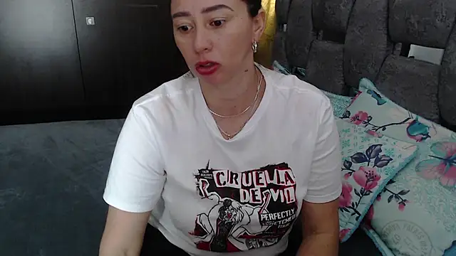 sara hott 1 online show from July 22, 3:26 pm