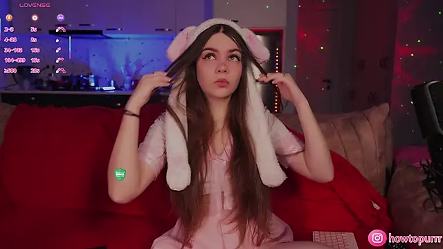 How2Meow online show from February 3, 5:29 pm