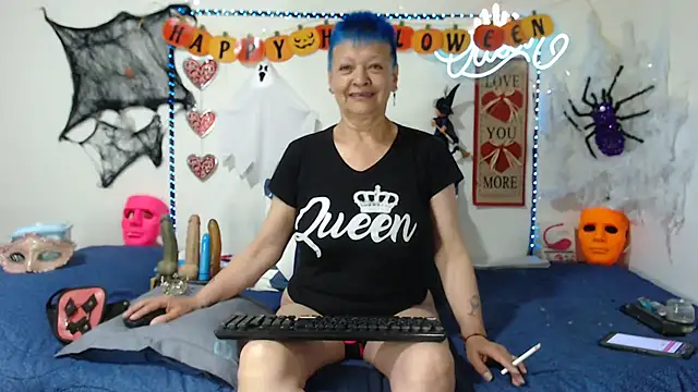 loquitaqueen011 online show from October 26, 3:29 pm