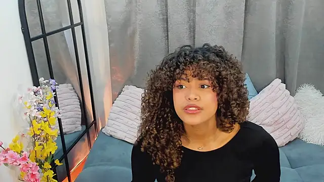 Snapshot of Amelia_bss chatting on August 3, 11:15 am Amelia bss online show from August 3, 11:15 am