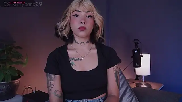 Snapshot of kitty_pruu chatting on February 28, 10:50 pm kitty pruu online show from February 28, 10:50 pm