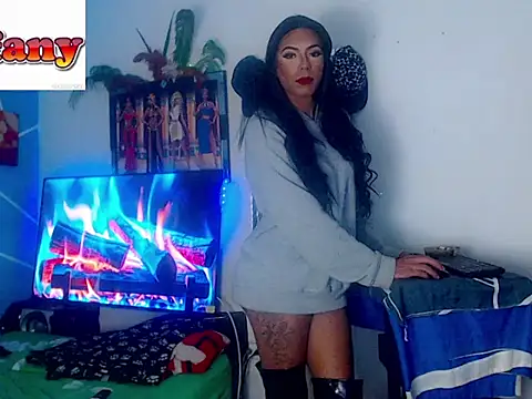 iris goddessofthesky online show from June 29, 9:59 am
