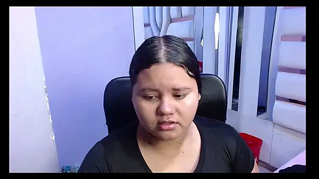 Snapshot of ValenTitis chatting on November 11, 8:31 pm ValenTitis online show from November 11, 8:31 pm