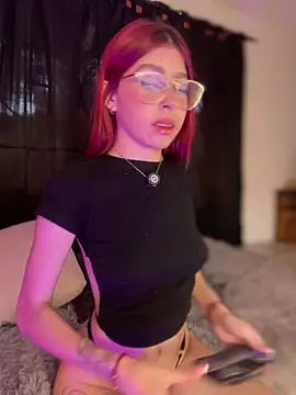 Snapshot of Jade20_ chatting on August 3, 2:22 pm Jade20 online show from August 3, 2:22 pm
