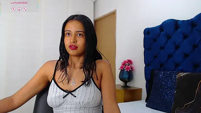 Lili666  online show from June 3, 3:31 am